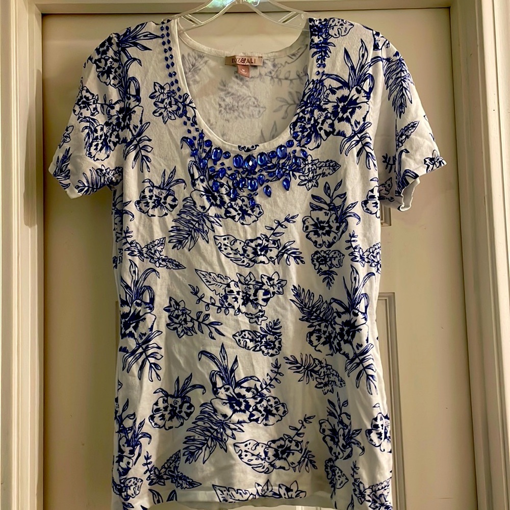 Short sleeve sweater